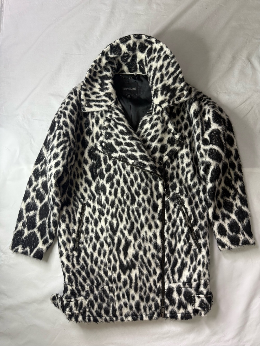 Banana Republic Black & White Leopard Teddy Jacket